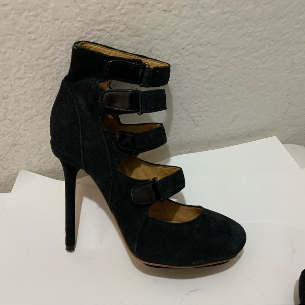 New L.A.M.B Heels Platform Strappy Buckles Suede Black Gwen Stefani New